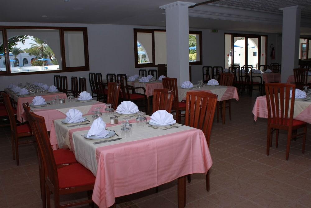 Le Grand Hotels Des Thermes 迈来亚 外观 照片