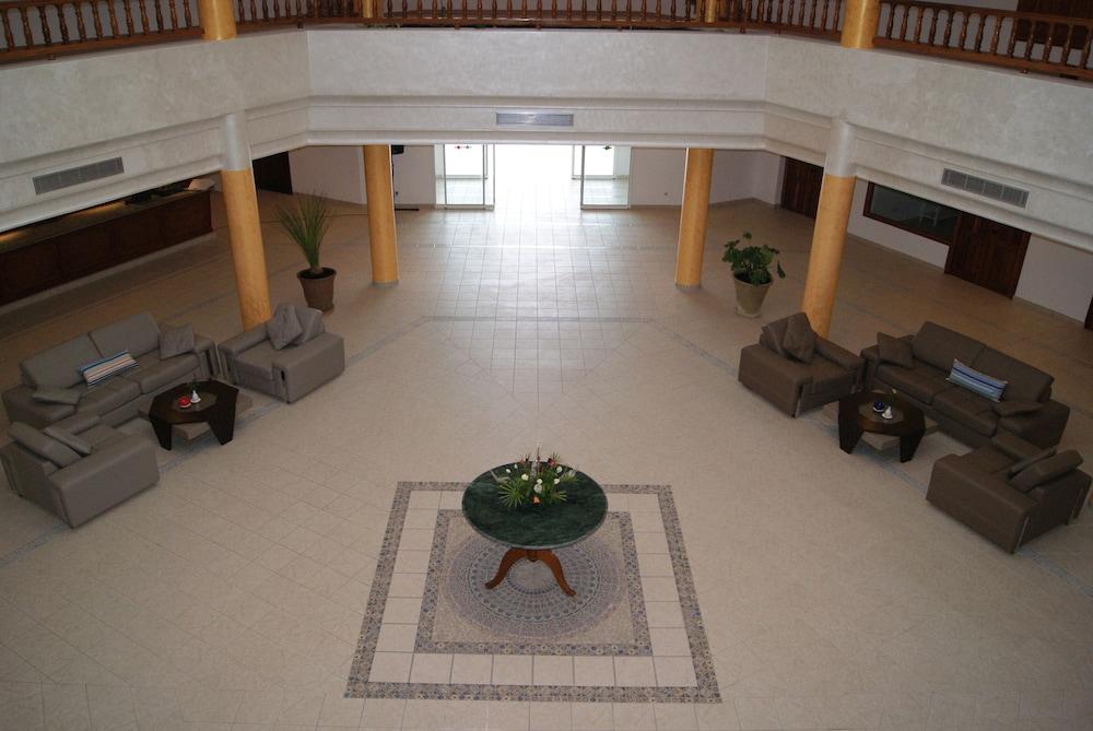 Le Grand Hotels Des Thermes 迈来亚 外观 照片