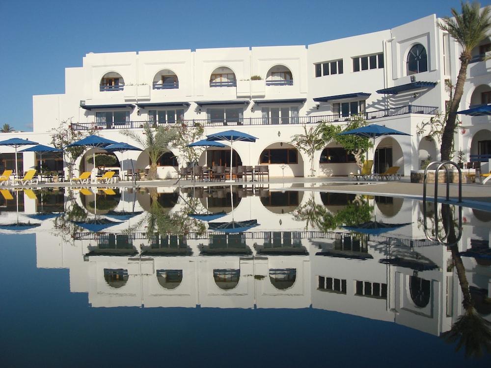 Le Grand Hotels Des Thermes 迈来亚 外观 照片